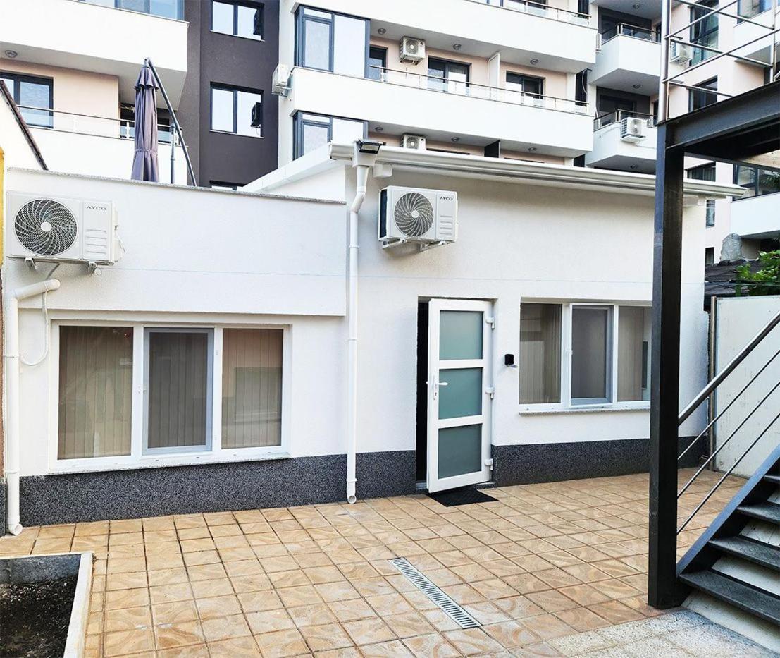Cosy Apartment With A Sunny Balcony In فارنا المظهر الخارجي الصورة