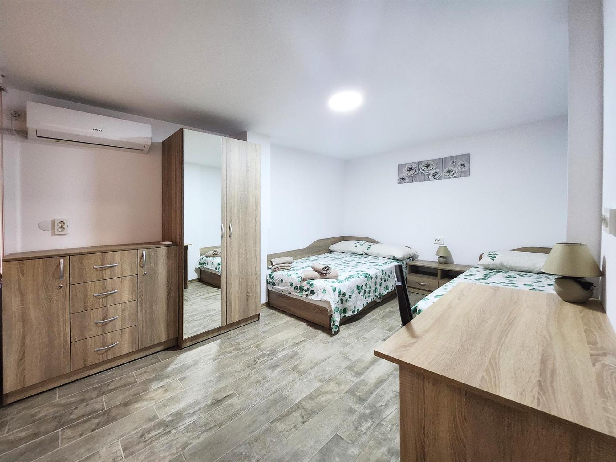 Cosy Apartment With A Sunny Balcony In فارنا المظهر الخارجي الصورة